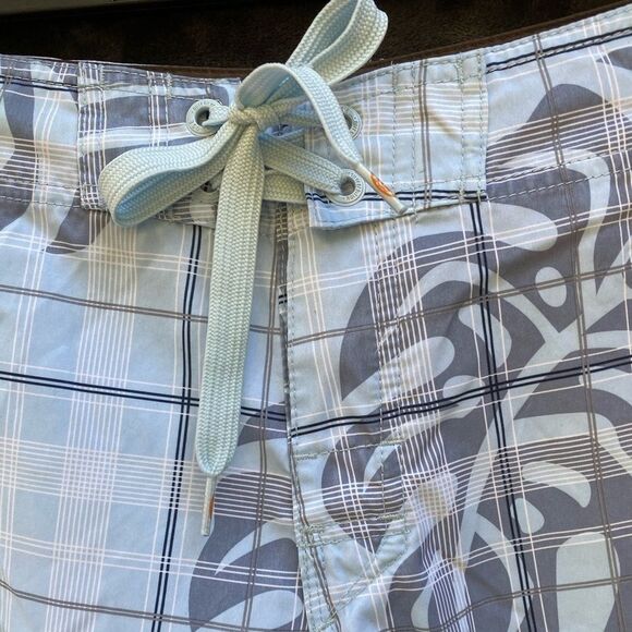 Quiksilver Edition Board Shorts - Picture 5 of 10